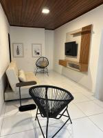 Casa Flor - 250m da praça de eventos, com garagem - B&B Garanhuns