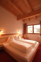 Comfort Two-Bedroom Apartment with Balcony