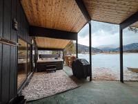 Luxury Big Sky Golf Course Retreat with Hot Tub - Ferienwohnung Big Sky