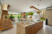 5BR Villa Twin 2 & 3 by BaliSuperHost - B&B Seminyak