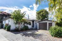Central Taupo Getaway by Aotearoa Escapes - B&B Taupo