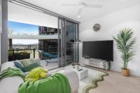 Matcha Madness Zen Escape - Riverfront - B&B Brisbane