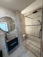 Moderný byt so záhradou a parkovaním - B&B Trenčín