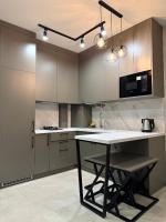 1bd Apartment in Sanville Park, Sviatopetrivske - 2 floor 417 - Chambres d'hôtes Svyatopetrivske