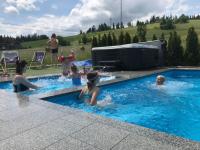 Basen z podgrzewaną wodą jacuzzi dmuchaniec sala zabaw WSZYSTKO W CENIE POBYTU - Chambres d'hôtes Białka Tatrzańska