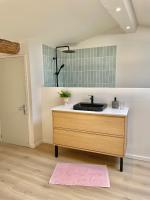 Chambre Quadruple avec Douche