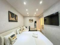 UrbanFlat 11 - Grand Studio Pereire Wagram - Champs-Elysees - B&B Paris