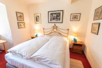 Ferienwohnung Ottmanach Schlosshof - Bed and Breakfast Pischeldorf
