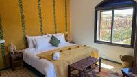Double or Twin Room with Mountain View