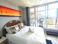 OceanFront- Resort Living Opposite Beach- Stunning - B&B eMdloti