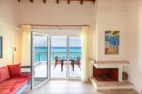 Lalla Beachfront Apartment Polychrono - B&B Polychrono