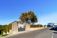 WHome Private Paradise Villa with Pool & Golden Light - B&B Cascais