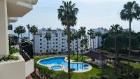 Modern Beachfront 1BR Apartment Calahonda - B&B Mijas Costa