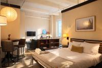 Westown Studio Apt Near Fiserv, Baird, and Theater District - B&B Milwaukee