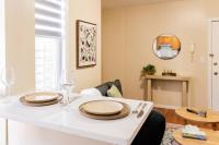 Cozy 1 Bedroom Apartment-Direct Bus to NYC - Ferienwohnung West New York