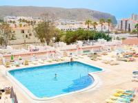 Coastal Modern Apartment Los Cristianos - Heated Pool, AC, Big Terrace - Bed and Breakfast Los Cristianos