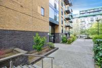Luxury 2BDR close to station sleeps 5 - Bed and Breakfast Londen