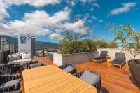 Stylish Apartment in San José Rohrmoser, Pool & City Views - Chambres d'hôtes San José