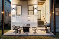 Balcony Bar, Grill & Firepit with a View and Sleeps 16 Only 8 to Broadway - Chambres d'hôtes Nashville