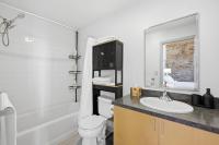 Gorgeous downtown apartment with loft - Chambres d'hôtes Hartford