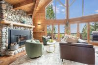Private ocean view cabin by Olympic National Park, hot tub and gameroom - B&B Port Angeles