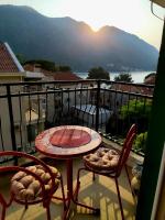 Sunshine Apartment - B&B Dobrota