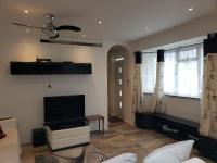 2-Bed Retreat with Private Parking & Tram Links - Ferienwohnung Croydon, London