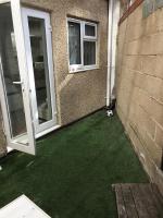 2-Bed Retreat with Private Parking & Tram Links - Bed and Breakfast Croydon