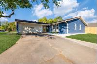 Pet Friendly Home with Hot Tub - Sleeps 8 - B&B Irving