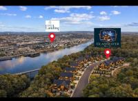 Lakes, Links, and Luxury at the Landing Overlook. - B&B Branson