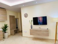 Comfort Stay Apartment with Side Sea View