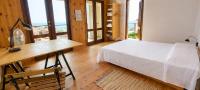 Architect's Stone Home - Bed and Breakfast Plomári