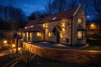 Luxury 4BR Executive Lodge with 4 Private Suites and Private Parking - Ferienwohnung Kingston upon Hull