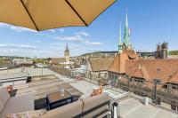 IKON Old Town Penthouse AC, Lake & Mountain View - Bed and Breakfast Zürich