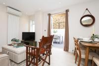 2BR Designer Apartment with Patio & Dining Space - B&B London