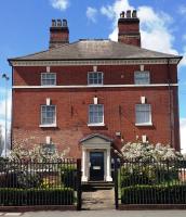Historic Peel House Apartments - B&B Burton-on-Trent