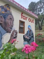 Far out Homestay - Bed and Breakfast Hawālbāgh