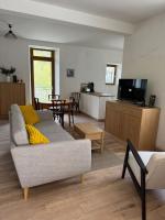 Appartements rénovés centre Bagnols les Bains - Bed and Breakfast Bagnols-les-Bains