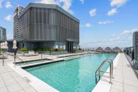Downtown Condo with Den and Pool Access - B&B Miami