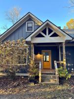 Modern Cottage on Lake Chatuge - Chambres d'hôtes Hiawassee