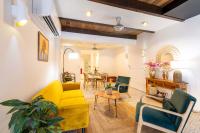 Casa Magnolia - Stylish 3-Level City House - Bed and Breakfast Willemstad