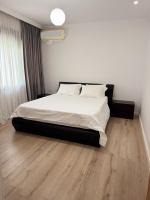 Spacious and Modern 3 Bdr for Families & Groups - Bed and Breakfast Tirana