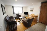 Bath Road Place - Ferienwohnung Harmondsworth
