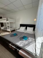 4 Standard Double Room with Private Bathroom 
