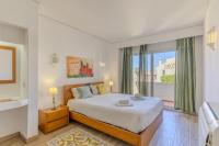 #015 Buganvilia by Home Holidays - B&B Albufeira