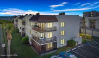 Your Space Coast Home - Beach Only 50 Feet From The Patio Door - B&B Cabo Cañaveral