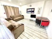 2 Bedrooms Ground floor House, Kitchen, Reception and Private Garden, Parking - Chambres d'hôtes Londres