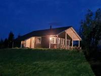 Cozy cabin close to nature - Bed and Breakfast Sørreisa