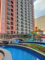 Apartemen Transpark Juanda By Amerilisroom - Chambres d'hôtes Pedurenan