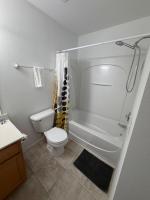 Modern Haven 2 bedroom Home & Loft Retreat - Ferienwohnung Gastonia